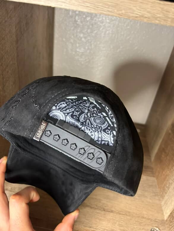 MURA TRAVIS BLACK CRYSTALS