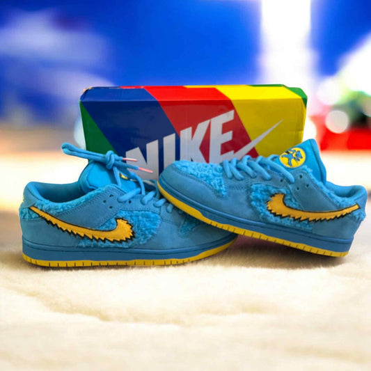 NIKE SB DUNK LOW PRO